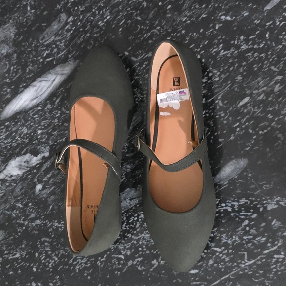 BRAND NEW WHITE MOUNTAIN MARY JANE  WOMENS FLATS - Picture 6 of 16